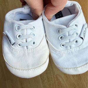 White Baby Lace Up Crib Shoes 6-12M Soft Sole Christening Shoes